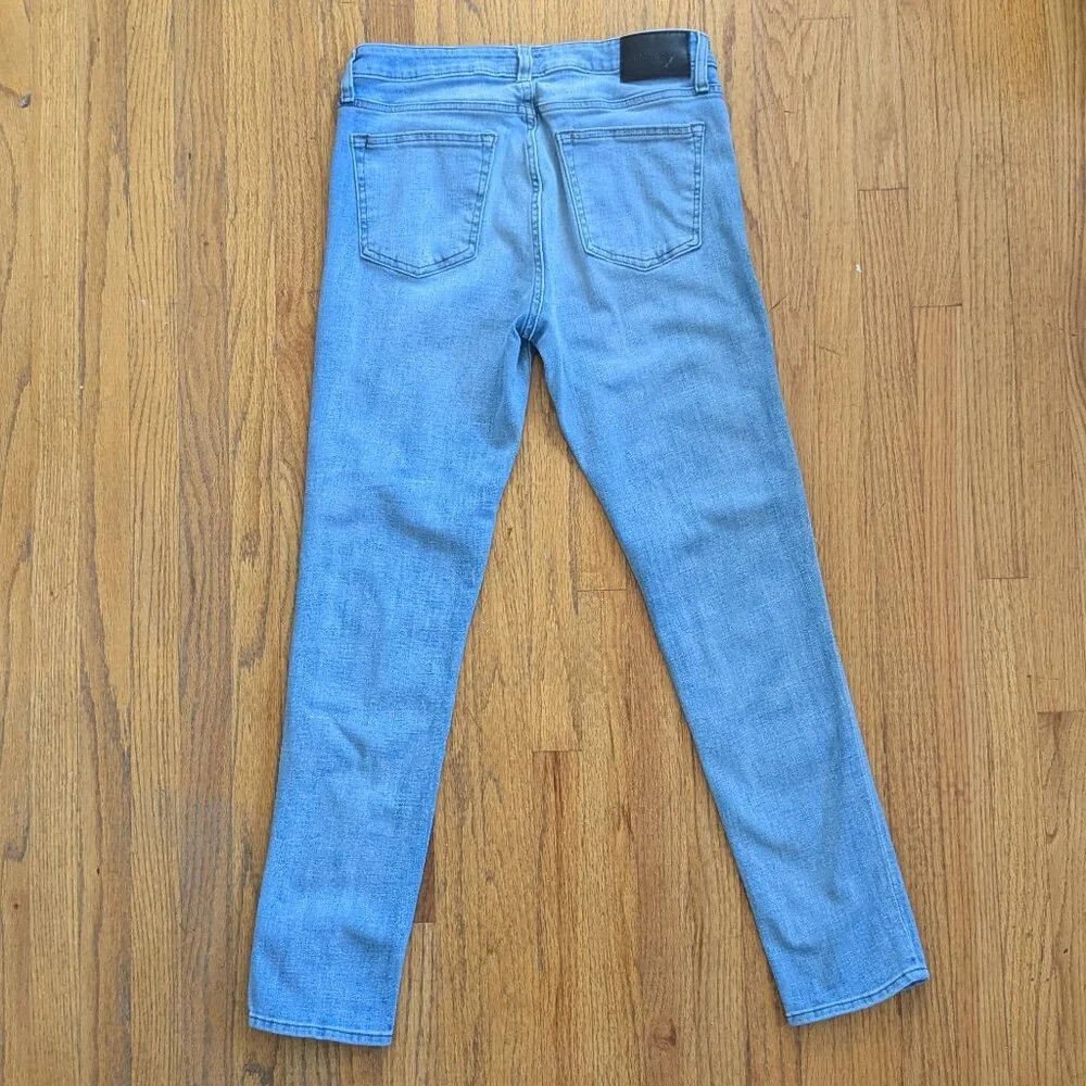 Express // Men's Slim Jeans // Light Blue // 31 x 32